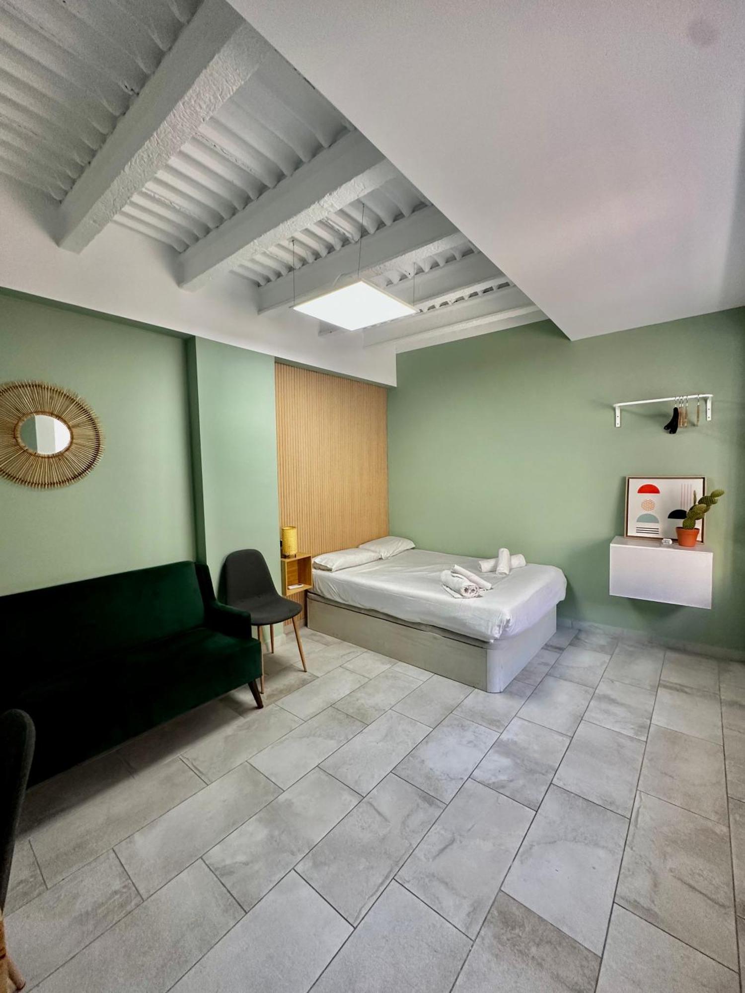 Lovely Studio Apartment 马拉加 外观 照片