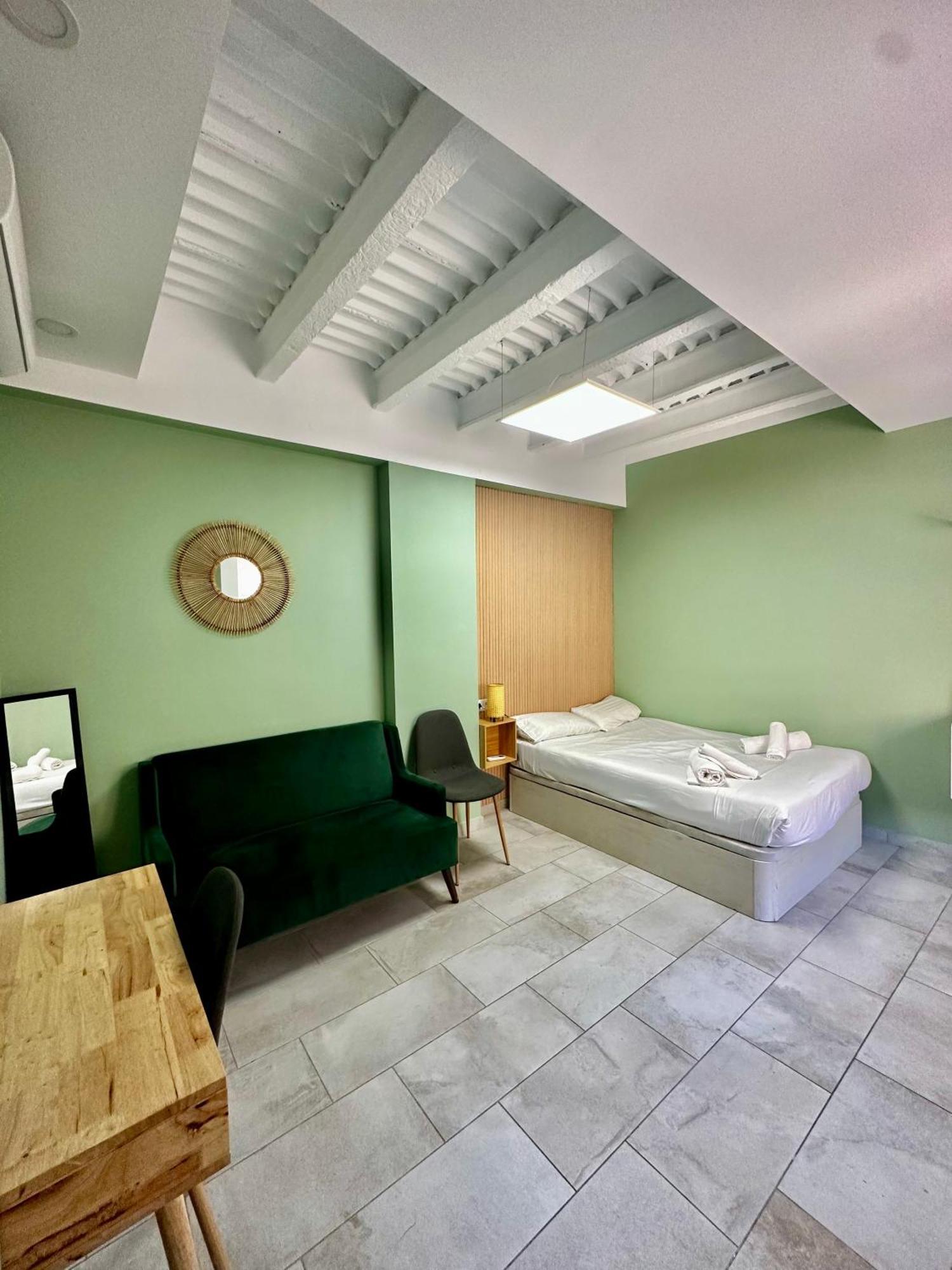 Lovely Studio Apartment 马拉加 外观 照片