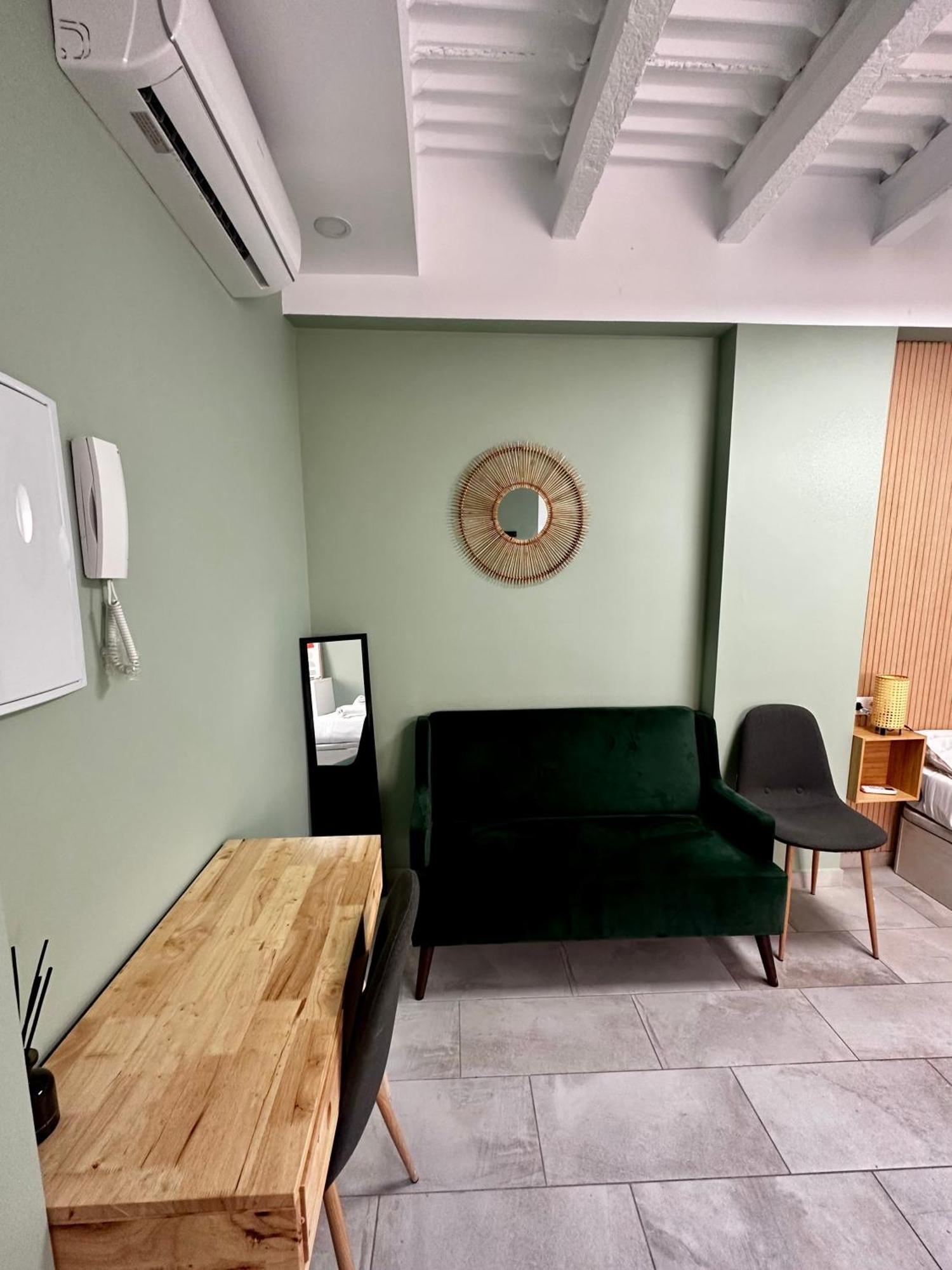 Lovely Studio Apartment 马拉加 外观 照片