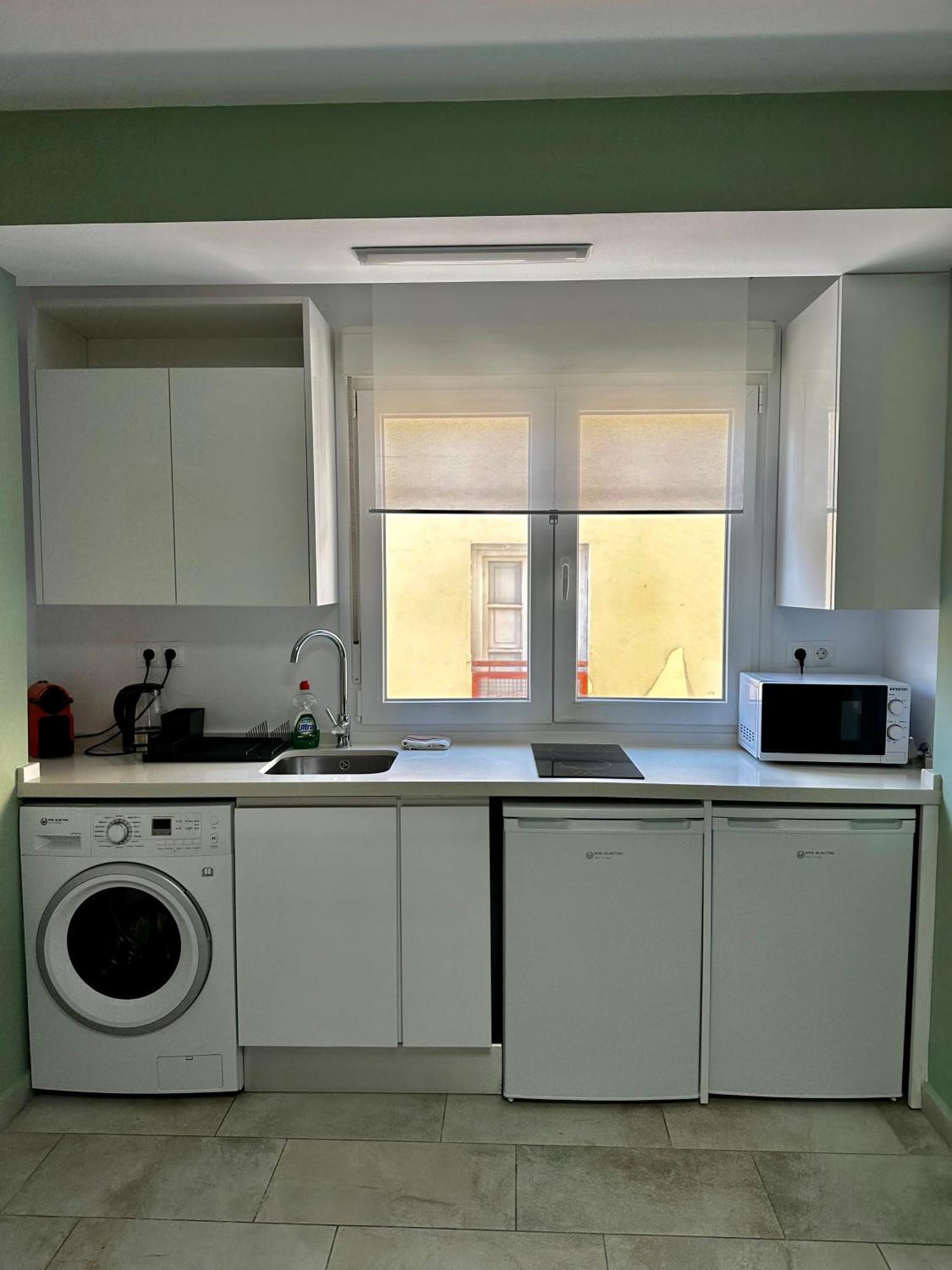 Lovely Studio Apartment 马拉加 外观 照片